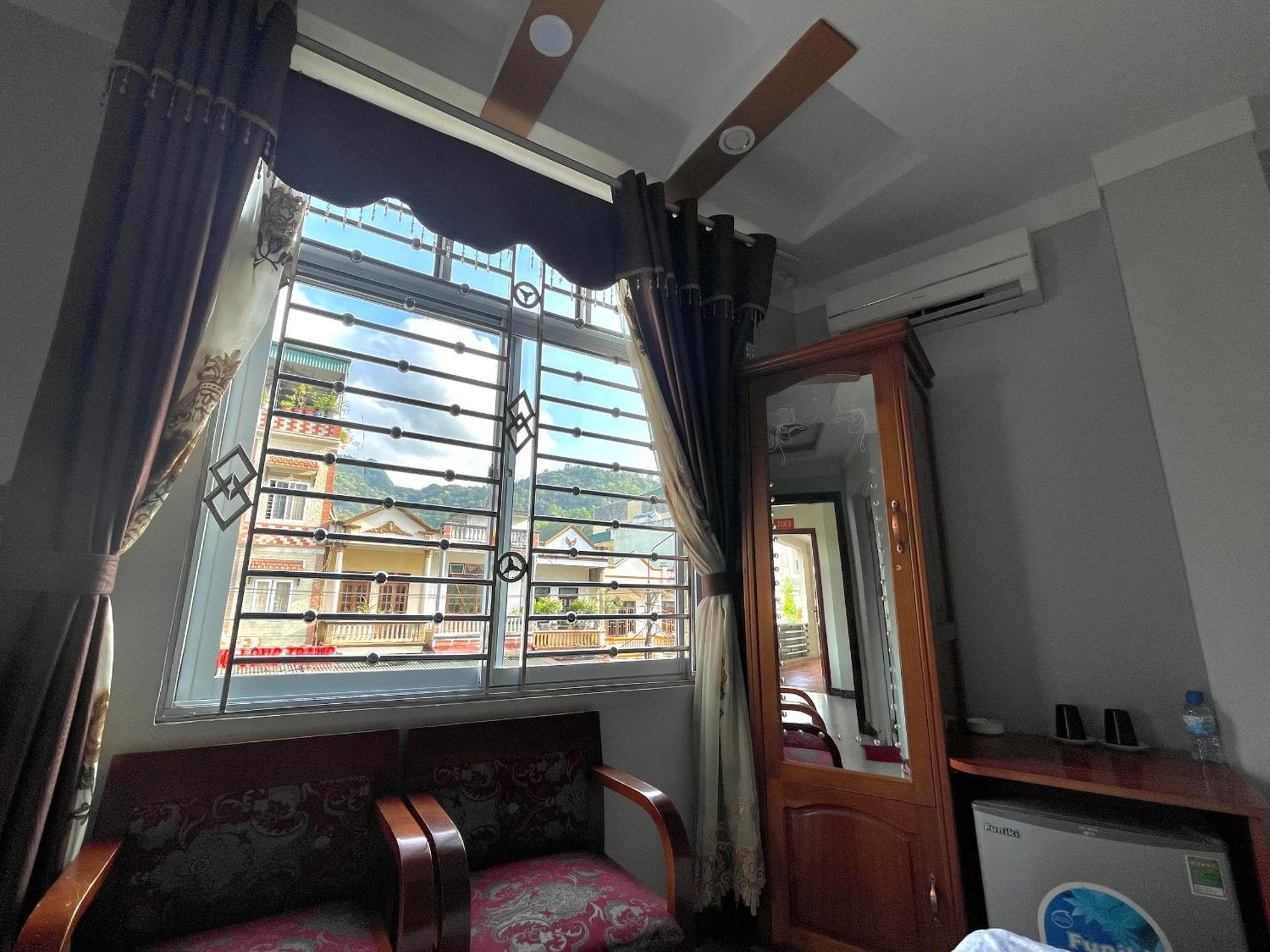 דונג ואן Thai Thinh Hotel מראה חיצוני תמונה